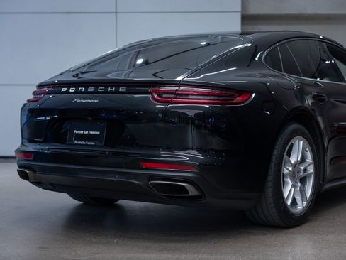 Certified 2020 Porsche Panamera image 24