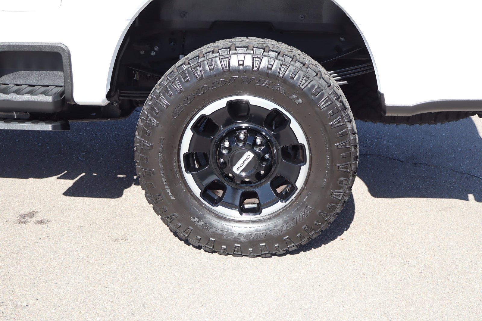 Used 2025 Ford F250 Platinum w/ Tremor Off-Road Package AWD/4WD image 13