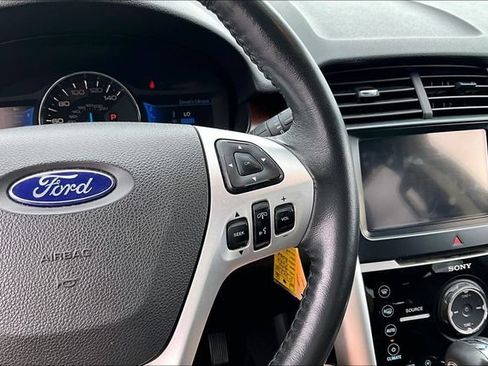 Used 2011 Ford Edge Limited FWD image 12