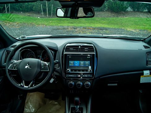 New 2025 Mitsubishi Outlander Sport AWD image 17