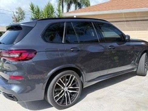 Used 2022 BMW X5 M50i w/ Executive Package AWD/4WD image 3
