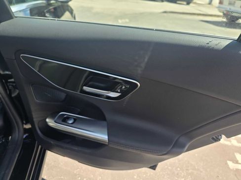 Used 2024 Mercedes-Benz C 300 Sedan image 13