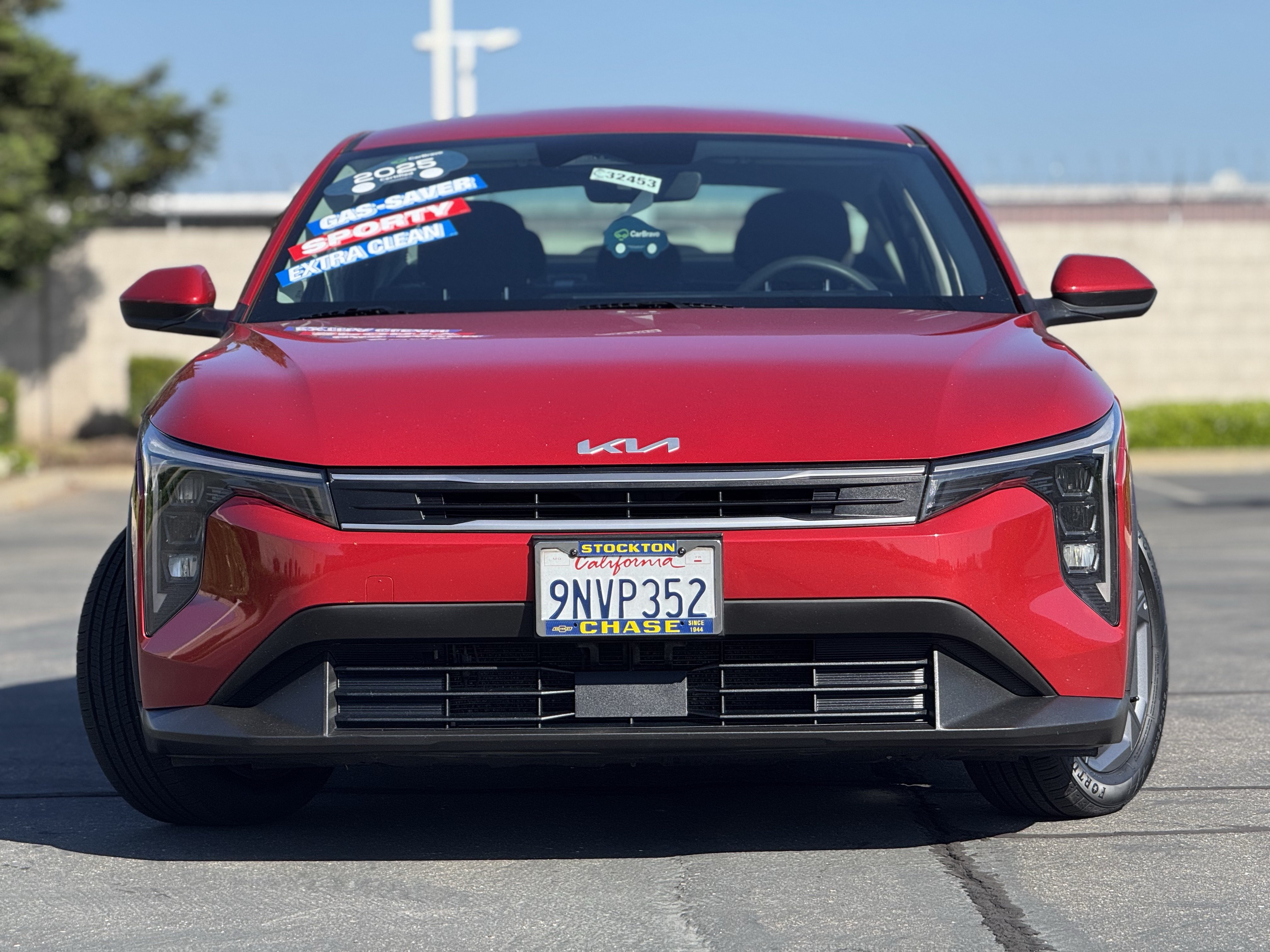 Used 2025 Kia K4 FWD image 2