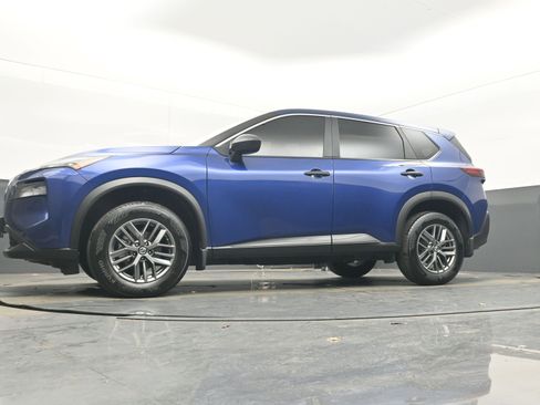 Used 2021 Nissan Rogue S image 25