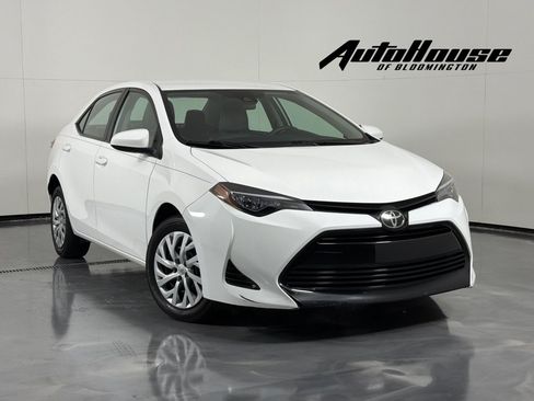 Used 2019 Toyota Corolla LE FWD image 1