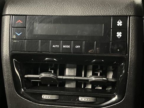 Used 2022 Jeep Grand Cherokee L Laredo w/ Luxury Tech Group I image 29