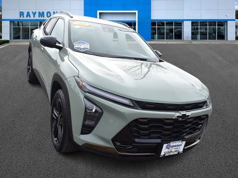 Certified 2025 Chevrolet Trax ACTIV w/ Driver Confidence Package image 9