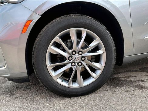 Used 2024 Buick Enclave Avenir w/ Avenir Technology Package AWD/4WD image 2