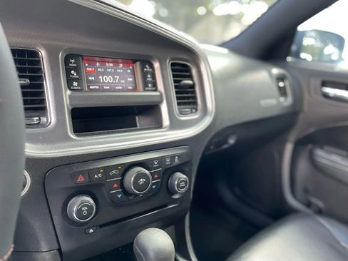Used 2013 Dodge Charger SE image 23