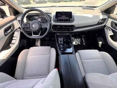 Used 2023 Nissan Rogue SV FWD image 27