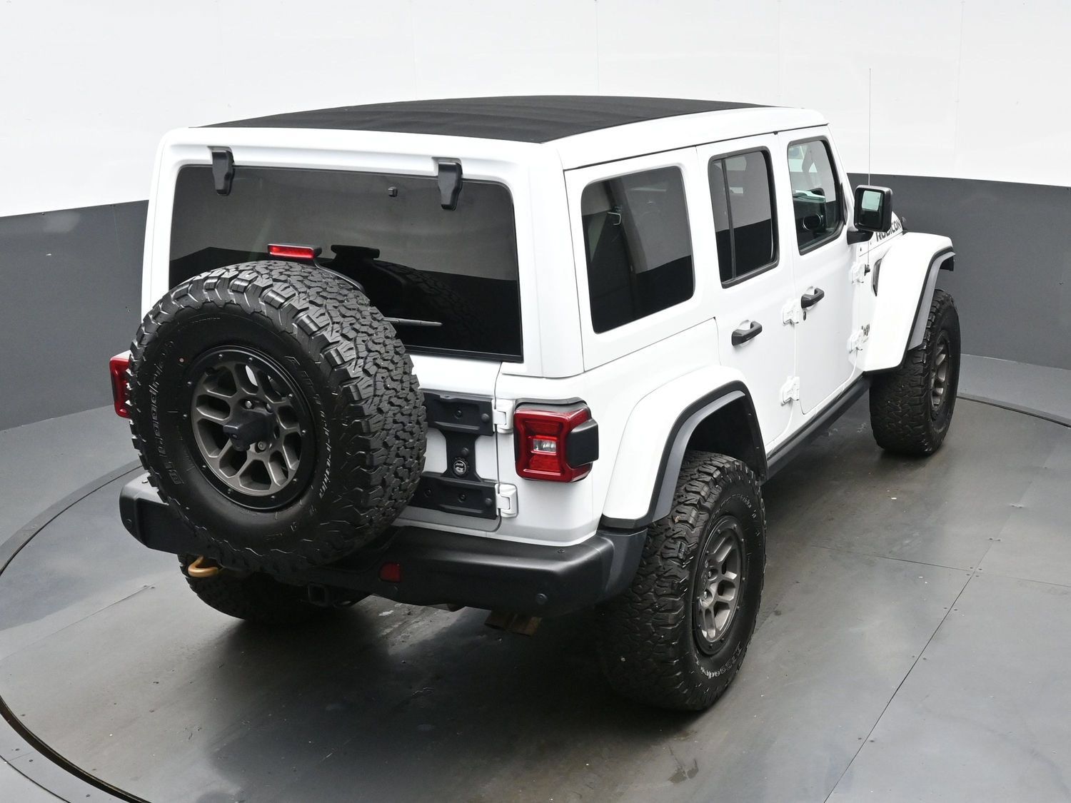 Used 2023 Jeep Wrangler Unlimited Rubicon 392 w/ Xtreme Recon 35" Tire Package AWD/4WD image 37