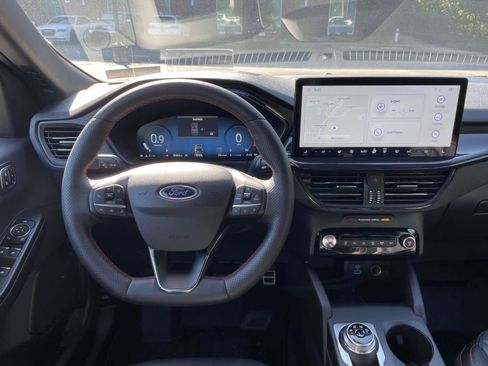 Used 2023 Ford Escape ST-Line Elite w/ Premium Technology Package AWD/4WD image 2