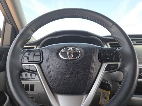 Used 2016 Toyota Highlander LE AWD/4WD image 26