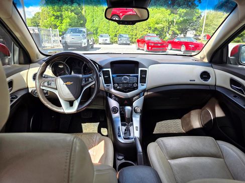 Used 2012 Chevrolet Cruze LTZ image 8