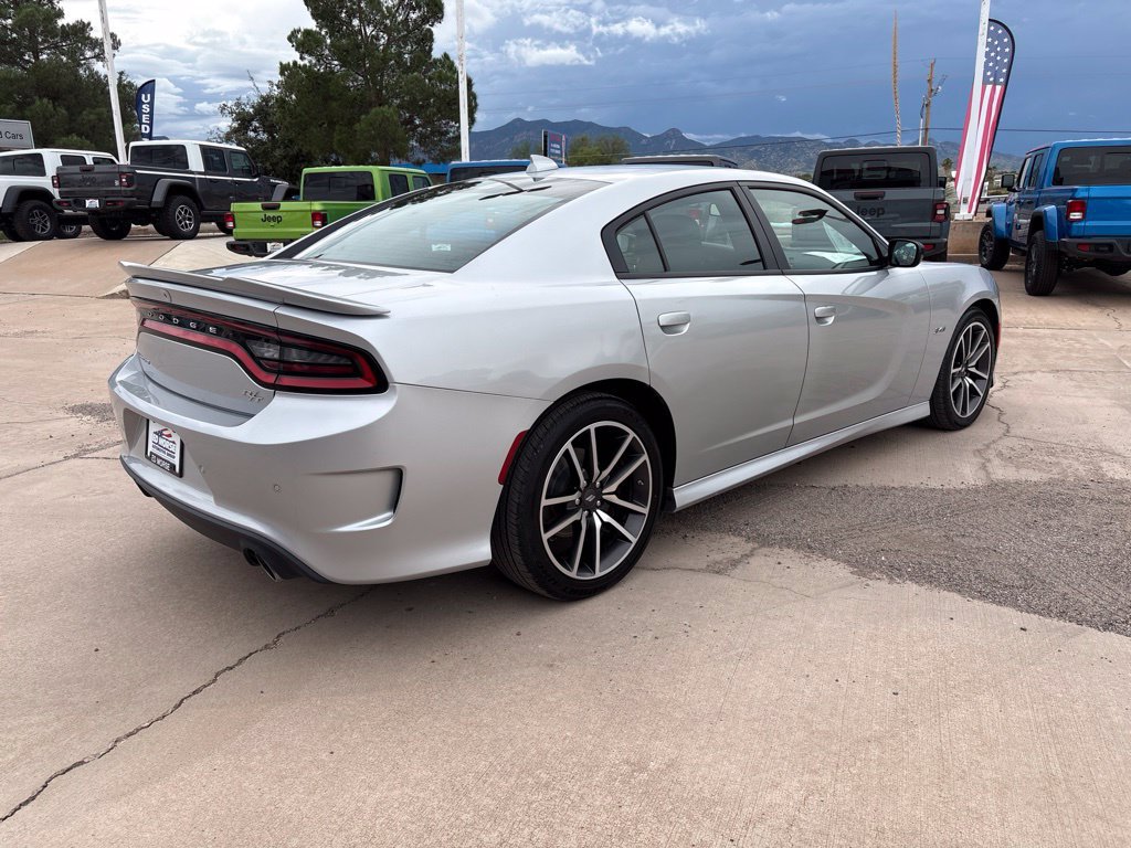 Used 2023 Dodge Charger R/T RWD image 5