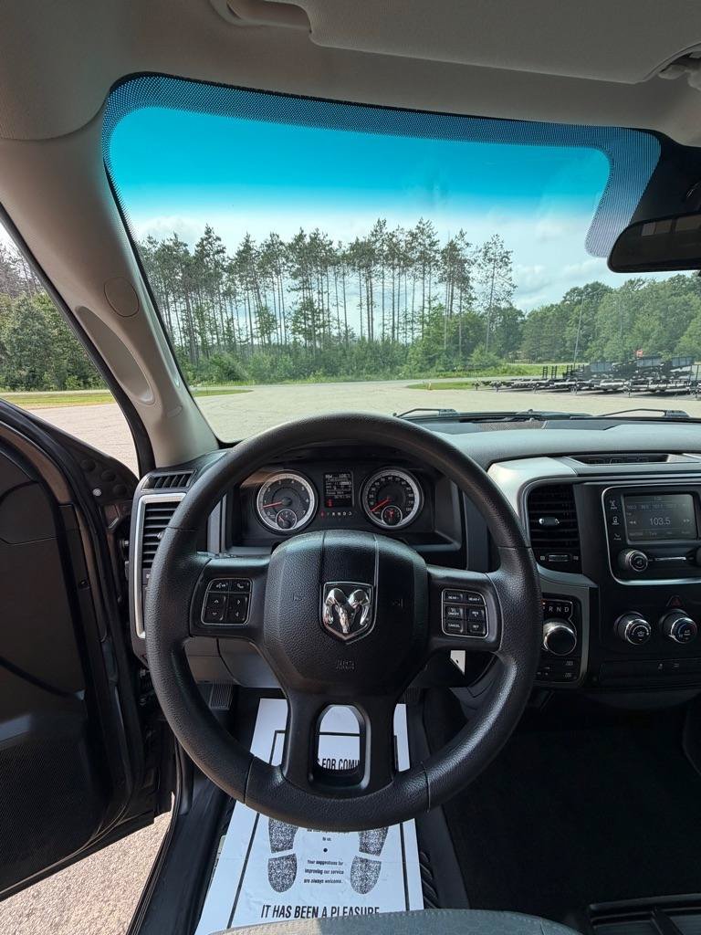 Used 2018 RAM 1500 Classic SLT AWD/4WD image 11