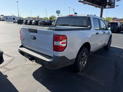 Certified 2025 Ford Maverick XLT w/ XLT Luxury Package AWD/4WD image 2