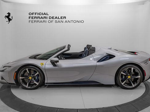 Certified 2024 Ferrari SF90 Spider image 3