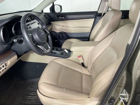 Used 2019 Subaru Outback 3.6R Limited AWD/4WD image 2