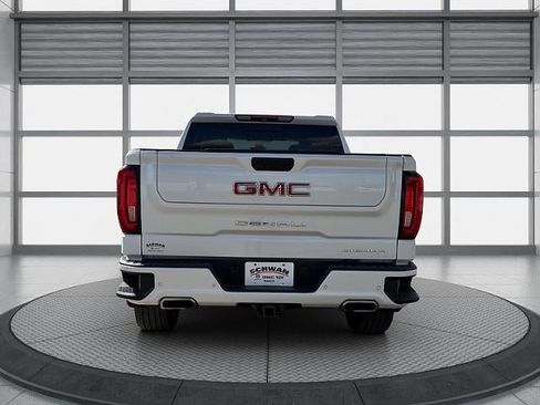 Used 2019 GMC Sierra 1500 Denali w/ Technology Package AWD/4WD image 5