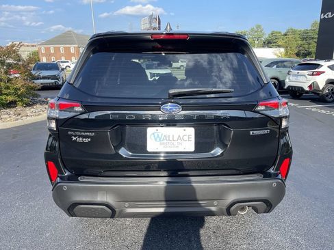 Used 2025 Subaru Forester Touring w/ Popular Package - Touring AWD/4WD image 5
