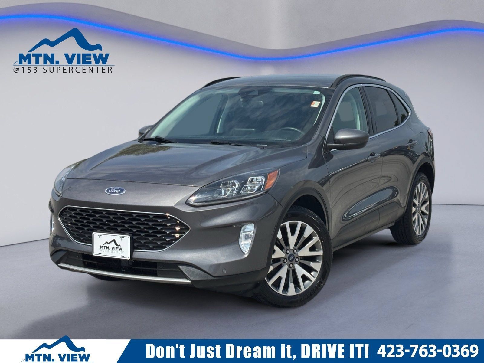 Used 2022 Ford Escape Titanium AWD/4WD image 1