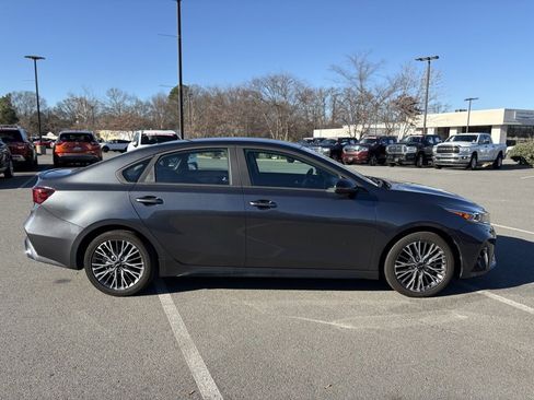 Used 2024 Kia Forte GT-Line image 9