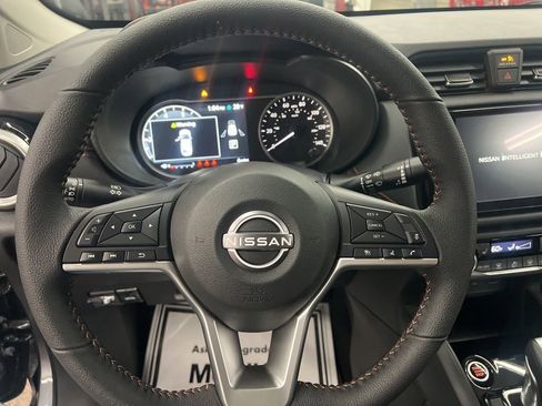 New 2025 Nissan Versa SR image 49