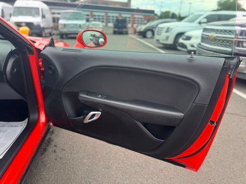 Used 2019 Dodge Challenger R/T RWD image 20