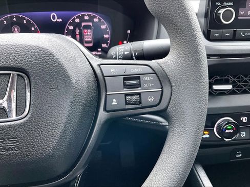 Used 2025 Honda Accord SE image 25