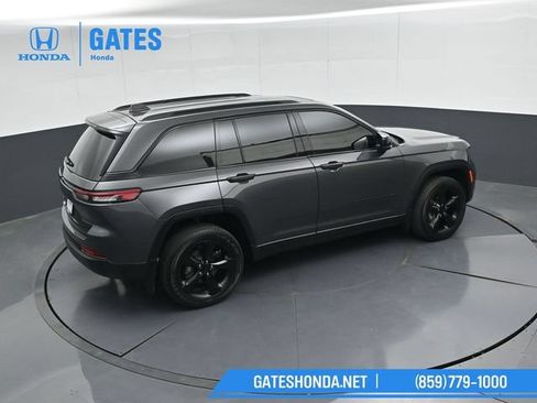 Used 2024 Jeep Grand Cherokee Altitude AWD/4WD image 47