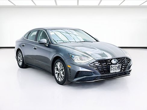 Used 2022 Hyundai Sonata SEL w/ Convenience Package FWD image 3