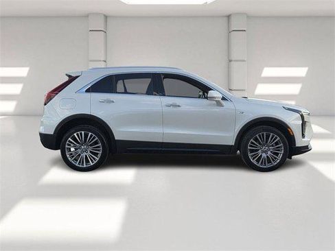 Certified 2024 Cadillac XT4 Premium Luxury image 6