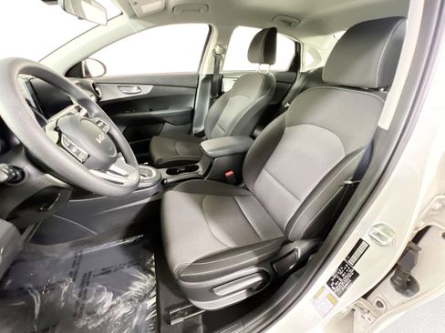 Used 2022 Kia Forte LXS w/ LXS Technology Package image 19