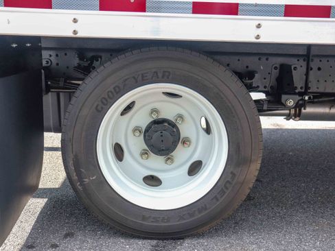 Used 2024 Isuzu NPR image 30