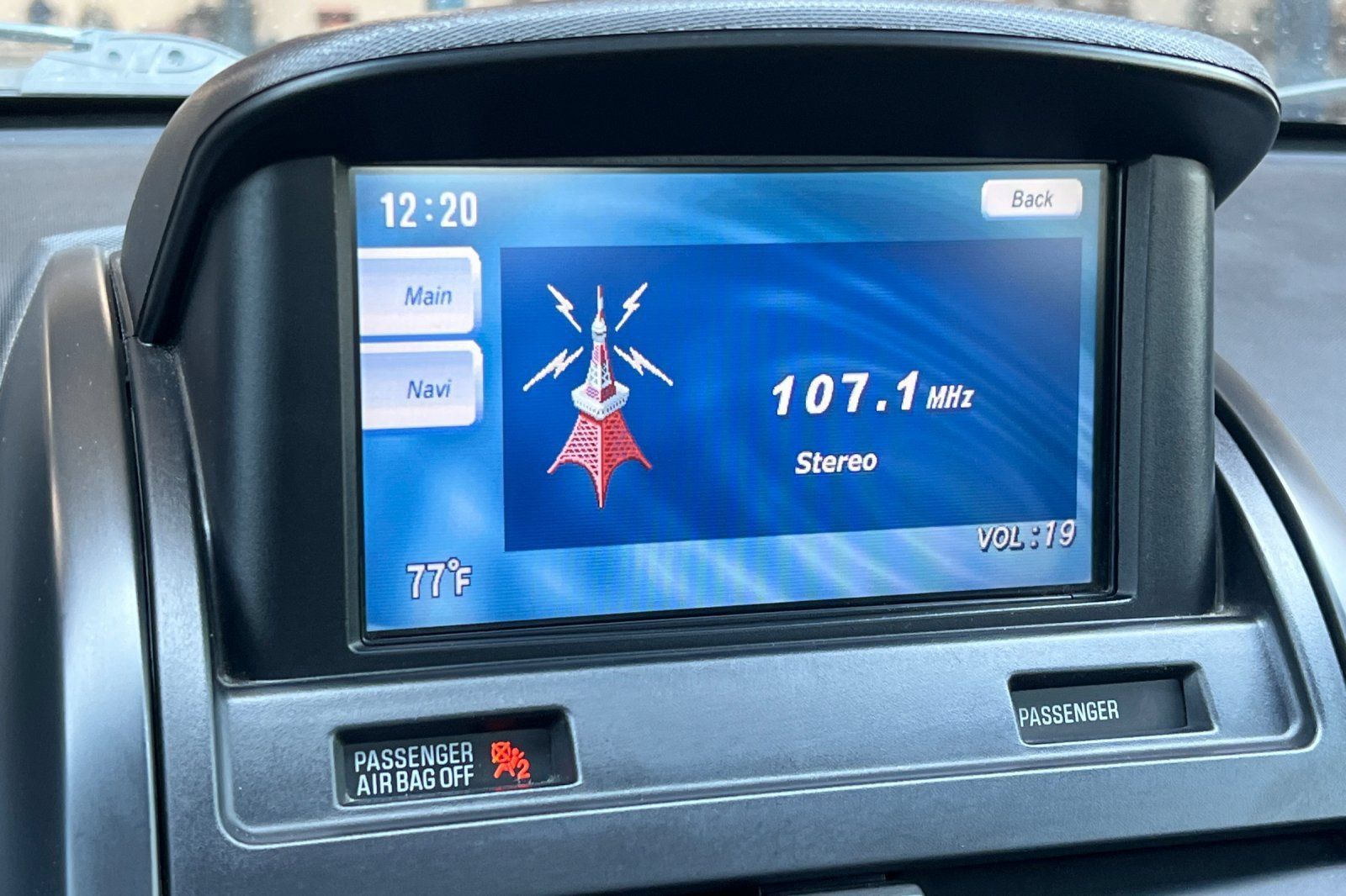 Used 2011 Mitsubishi Galant FWD image 18