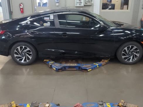 Used 2018 Honda Civic LX image 2