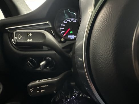 Used 2019 Porsche Macan AWD/4WD image 32