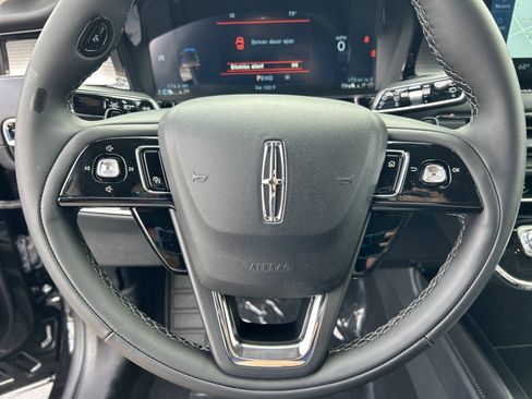 New 2026 Lincoln Corsair Premiere FWD image 19