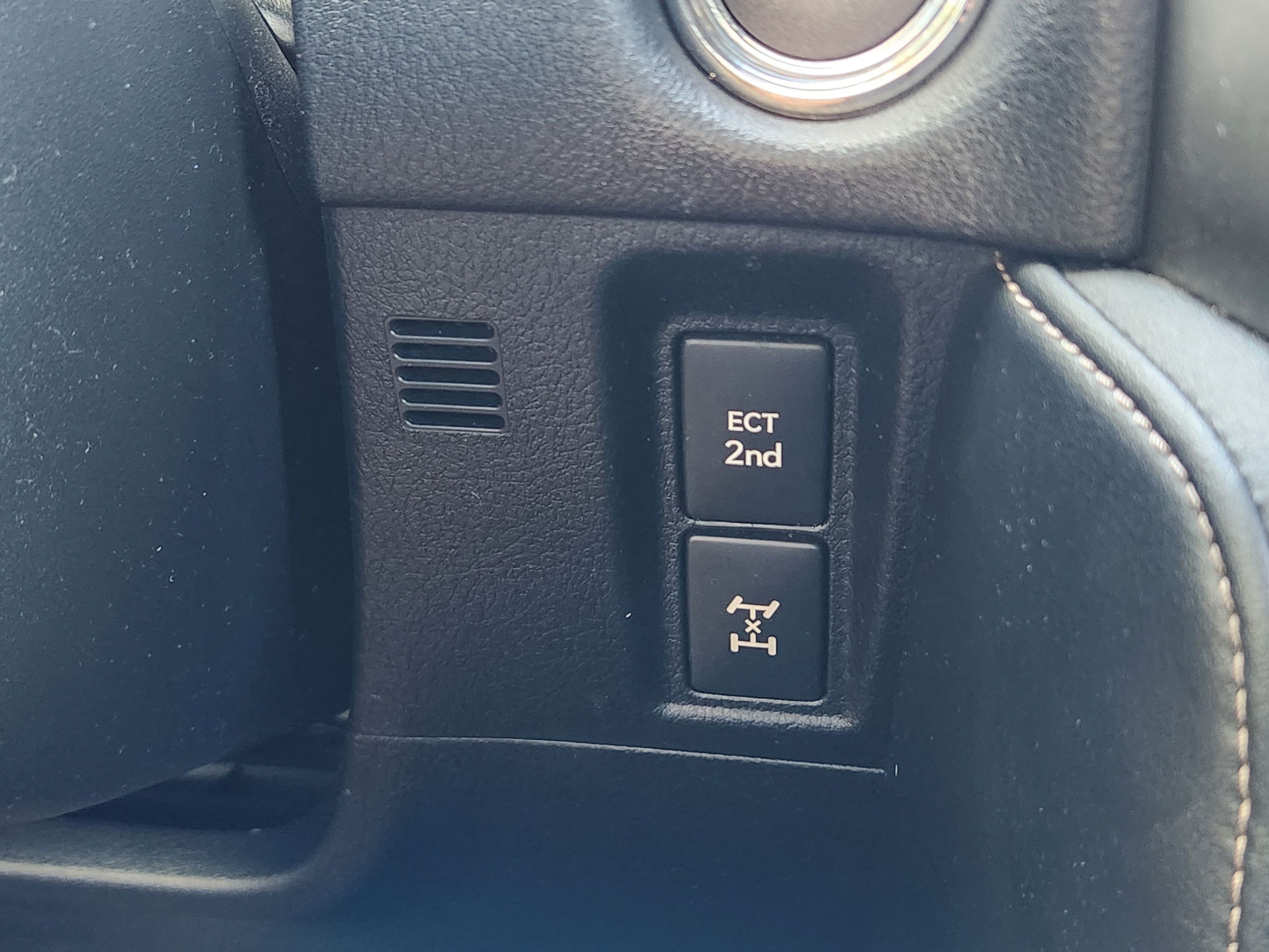 Used 2022 Lexus GX 460 Premium w/ Accessory Package AWD/4WD image 17