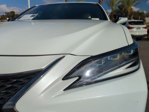 Used 2022 Lexus ES 350 F Sport image 10