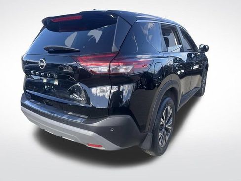 Used 2023 Nissan Rogue SV image 7