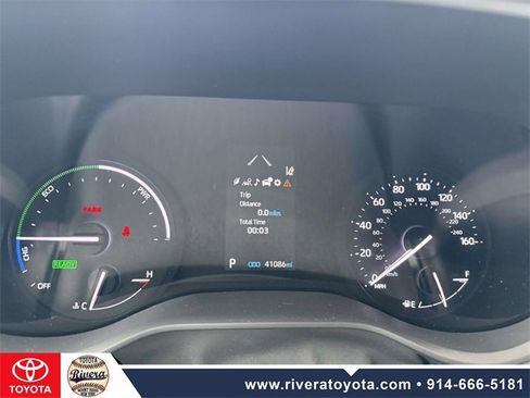 Used 2023 Toyota Sienna XSE image 14