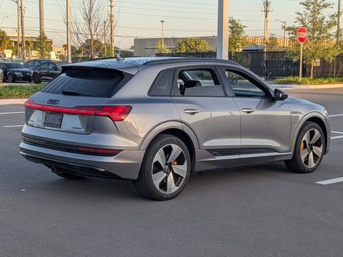 Used 2023 Audi e-tron Premium Plus w/ Premium Plus Package image 5