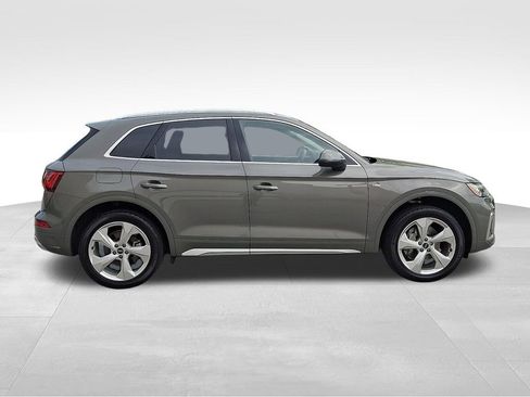 Used 2023 Audi Q5 2.0T Premium Plus w/ Premium Plus Package AWD/4WD image 7