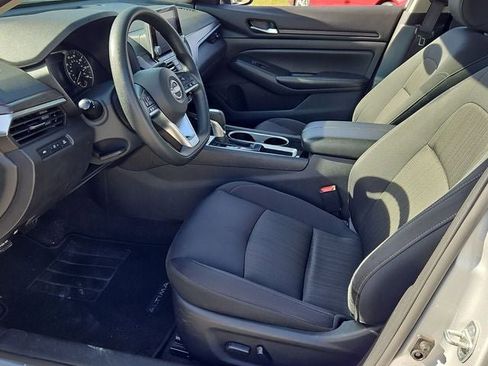 Used 2024 Nissan Altima 2.5 SV image 15