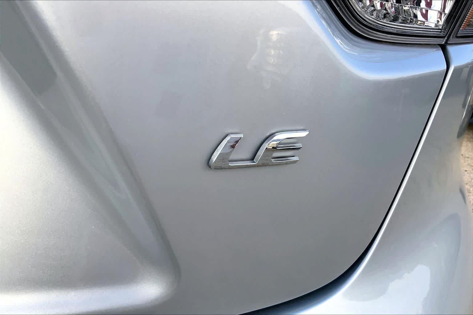 Used 2025 Toyota Corolla LE FWD image 10