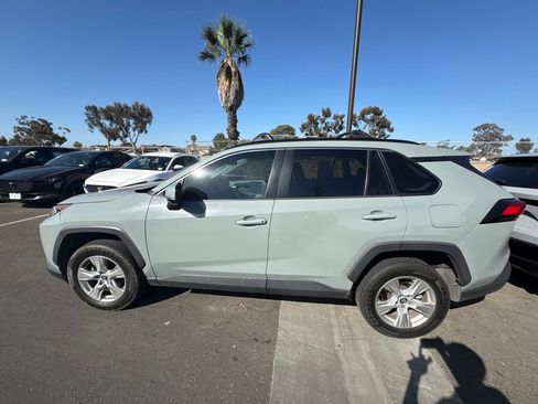 Used 2020 Toyota RAV4 XLE FWD image 10