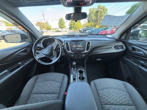 Used 2018 Chevrolet Equinox LT AWD/4WD image 12