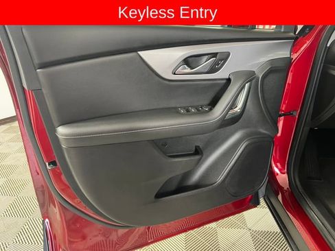 Used 2025 Chevrolet Blazer LT AWD/4WD image 11